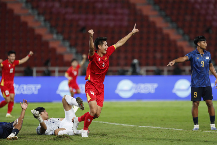 U22 Việt Nam gỡ hoà 2-2. Ảnh: Lê Phong