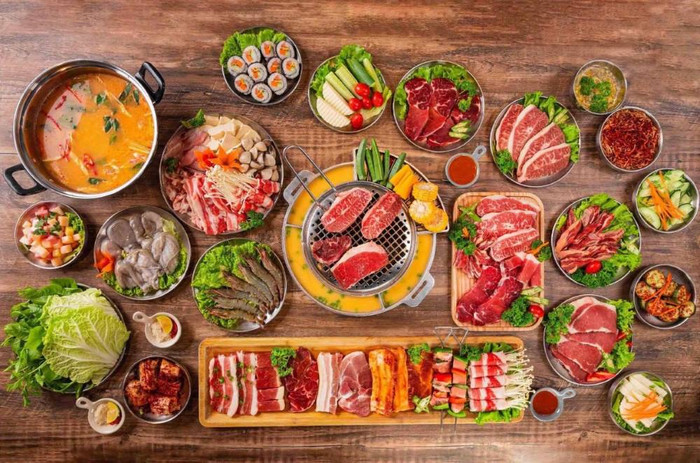 Vừa nướng thịt cá, vừa ăn mừng trò chuyện, còn gì 'đã' bằng.