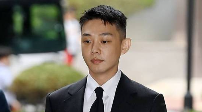 Yoo Ah In - nam diễn viên hàng đầu Hàn Quốc trước khi dính bê bối sử dụng chất cấm