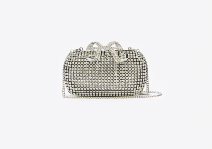 Mẫu túi cầm tay của Đỗ Thị Hà.&nbsp;