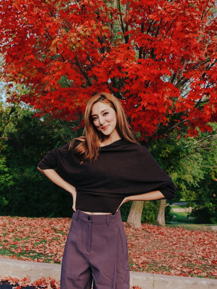 Hoa hậu Trần Khải Lâm nỗ lực làm việc, thể hiện sự nhiệt huyết qua những bài đăng trên mạng xã hội. Ảnh: IGNV