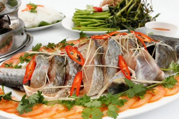 Thịt cá tầm dày, săn chắc, vị ngọt tự nhiên và ít tanh. (Ảnh minh họa từ Internet)