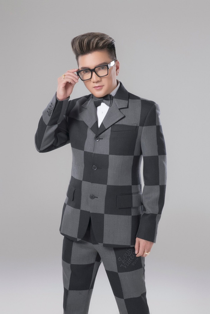 Đàm Vĩnh Hưng lần đầu thừa nhận run khi diễn đêm nhạc đặc biệt dù có hơn 20 năm ca hát (Ảnh: FBNV).