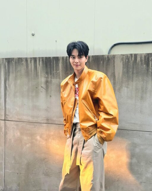 V (BTS) vướng tin đồn hẹn hò nam diễn viên hàng đầu showbiz Ảnh 4