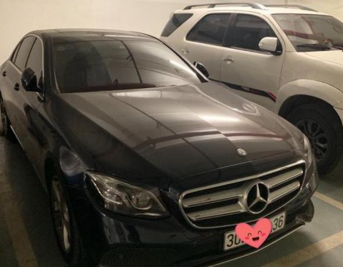 E250 - mẫu xe đồng hành cùng nữ diễn viên trong giai đoạn đầu sự nghiệp