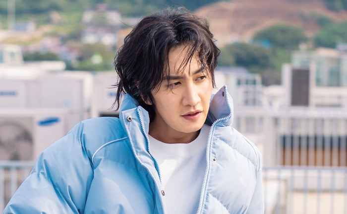 Lee Kwang Soo sẽ đảm nhận vai trò MC trong lễ cưới của cặp sao hàng đầu showbiz này.