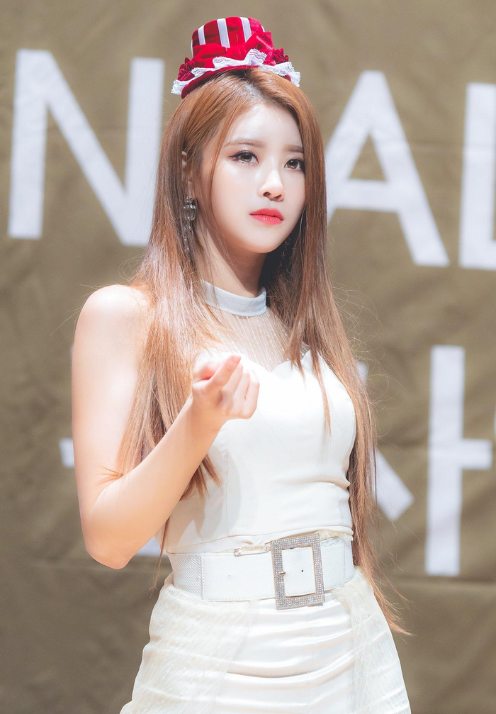 Lee Mi Joo nói cô bị lừa một khoản tiền từ một công ty quản lý.