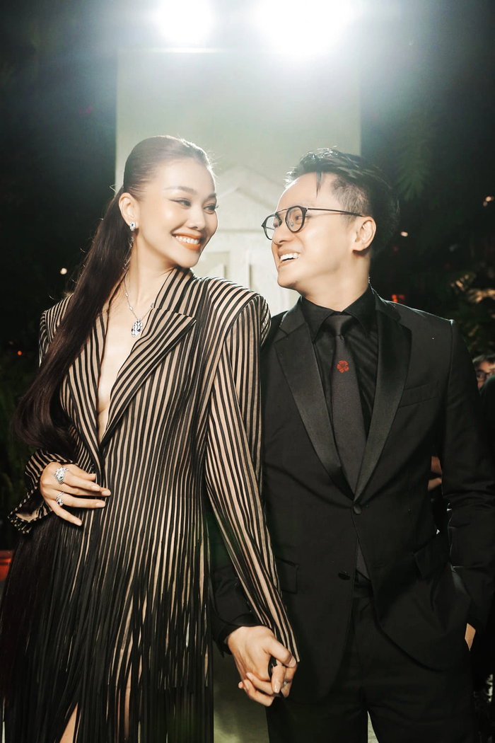 Từ khi kết hôn, vợ chồng Thanh Hằng thường xuyên chia sẻ những khoảnh khắc ngọt ngào bên nhau khiến khán giả 'tan chảy'.