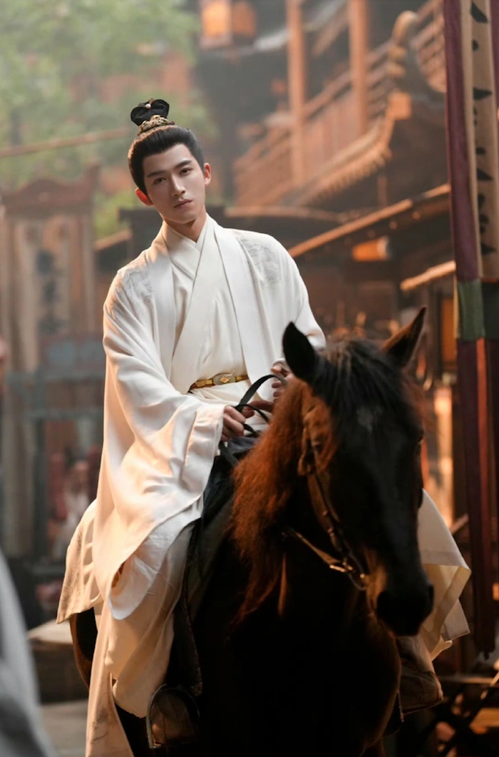 Vương Tinh Việt là nam diễn viên chính không duy trì được sức nóng trong năm 2025.