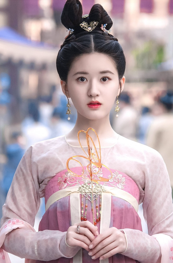 Dù không phải nữ chính, vai Lý Lạc Yên vẫn giúp cô nhận nhiều lời khen nhờ diễn biến tâm lý rõ ràng.