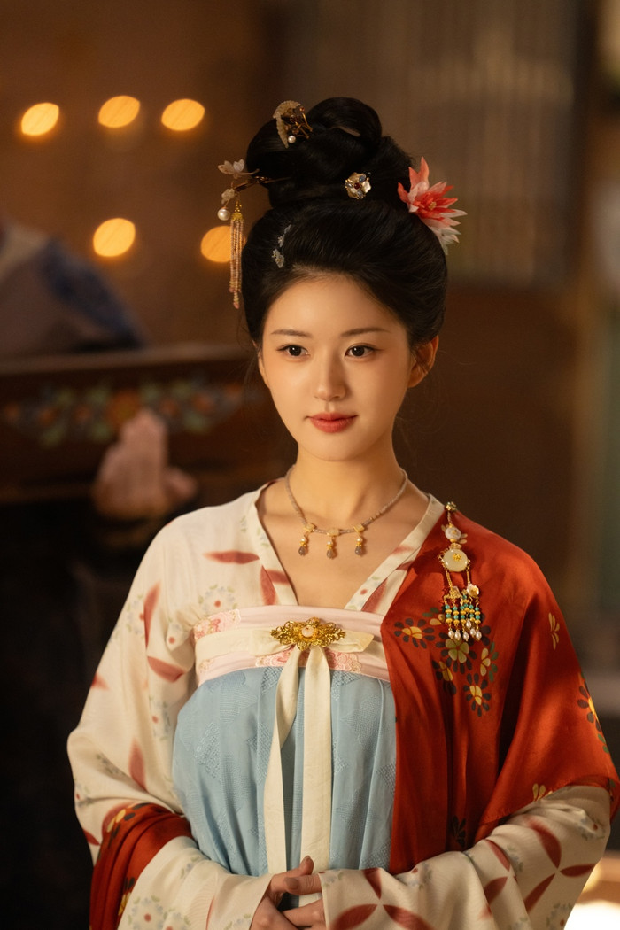 Phim cổ trang nữ cường, nơi Triệu Lộ Tư thể hiện hình ảnh người phụ nữ độc lập, tự gây dựng sự nghiệp.