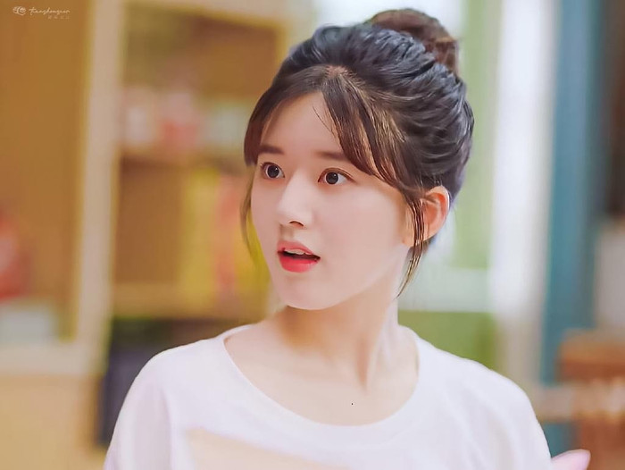 Triệu Lộ Tư ghi điểm với vai nữ chính thực tế, mạnh mẽ, không đi theo mô-típ ngây thơ quen thuộc.