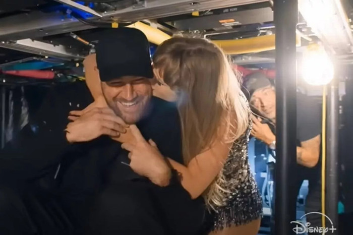 Taylor Swift thay đổi lớn sau khi yêu Travis Kelce Ảnh 2