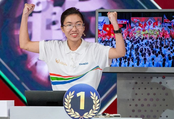 Thu Hằng là quán quân Olympia mùa thứ 20.