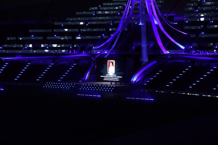 Phút mặc niệm Hoàng thái hậu Sirikit. Ảnh: Quý Lượng