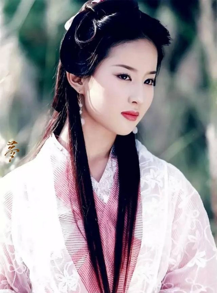 8 mỹ nhân 'khẩu phật tâm xà' nhất trong tiểu thuyết Kim Dung: Hoàng Dung góp mặt, hạng nhất là nỗi khiếp đảm của đàn ông Ảnh 1