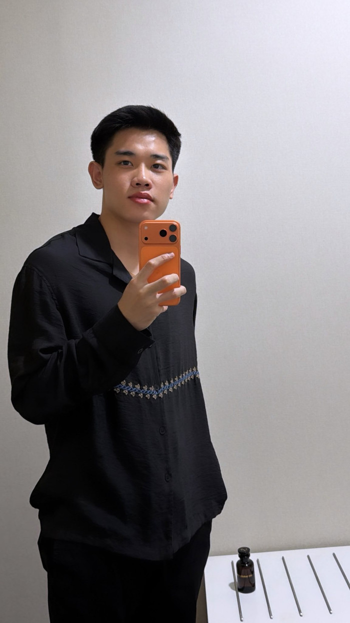 Chiếc điện thoại 8 chữ số của tiền đạo Đình Bắc. Ảnh: FBNV