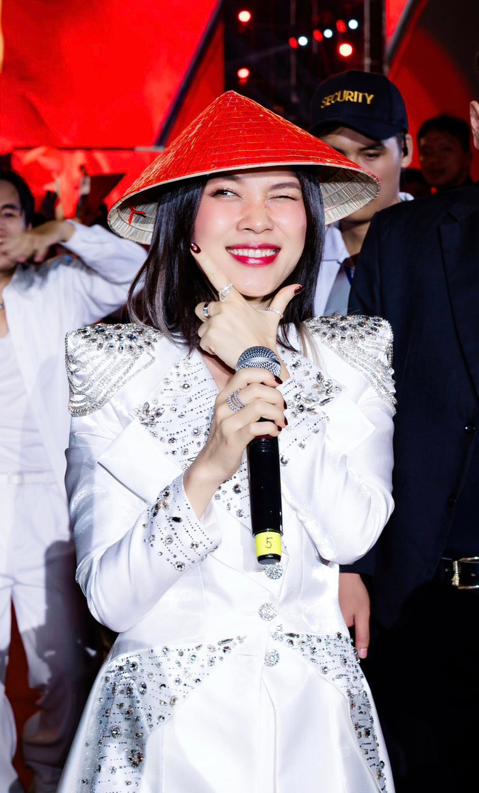 Mỹ Tâm 'trả nợ' cho một khán giả sau 23 năm Ảnh 2