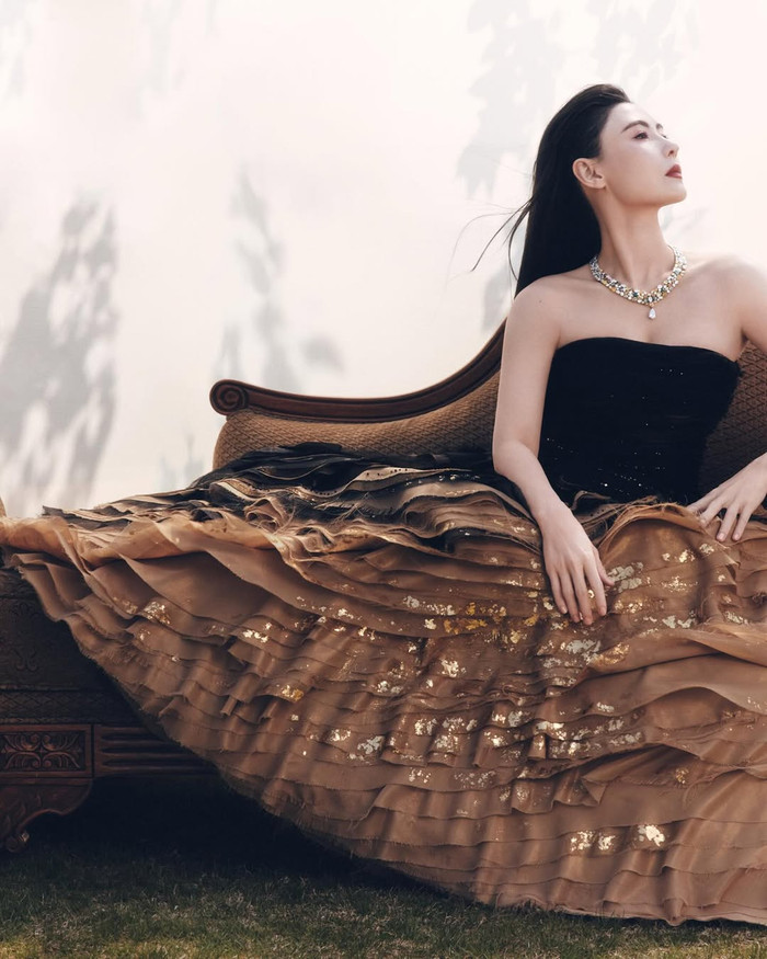 Trương Bá Chi từng được nhiều khán giả ưu ái gọi là 'quốc bảo nhan sắc' của showbiz Hong Kong.&nbsp;