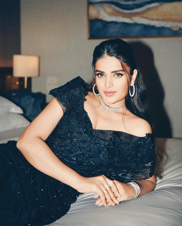 Nidhhi Agerwal sinh năm 1993, là gương mặt quen thuộc của điện ảnh Ấn Độ.