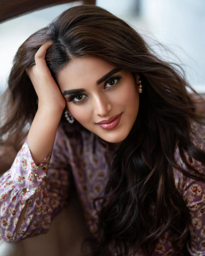 Nữ diễn viên gặp tình trạng bị quấy rối khi xuất hiện ở đám đông.&nbsp;