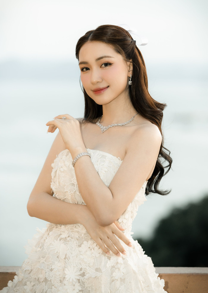 Hòa Minzy gặp 'kiếp nạn' Ảnh 4