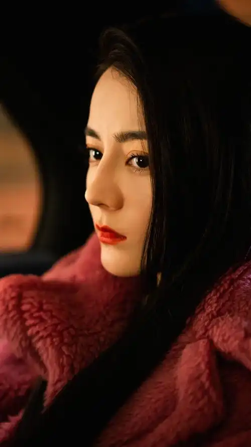 So kè nữ chính trong loạt phim truyền hình chuyển thể từ tiểu thuyết Cố Mạn Ảnh 8