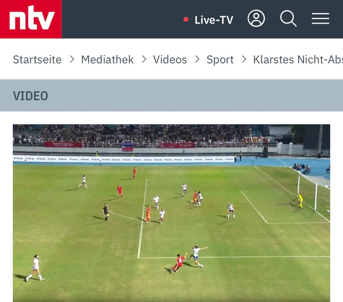 Báo chí Đức không tin nổi trọng tài có thể bắt việt vị. Ảnh chụp màn hình