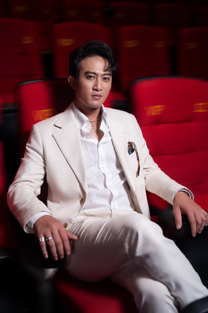 Sau Truy Tìm Long Diên Hương, khán giả mong chờ những dự án tiếp theo của Doãn Quốc Đam trên màn ảnh rộng bởi nét diễn duyên dáng của anh (Ảnh: FBNV).