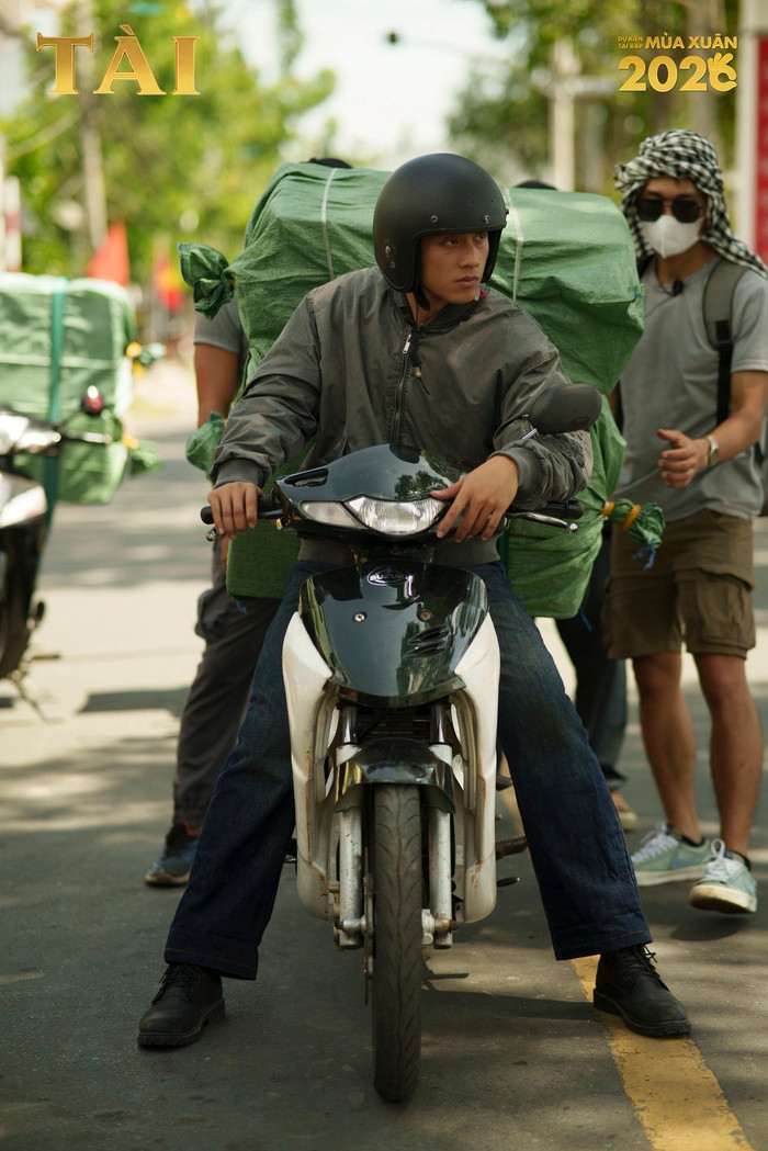 Mai Tài Phến là đạo diễn và nhân vật chính của bộ phim (Ảnh: FBNV).