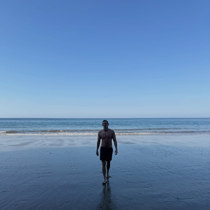 Nữ ca sĩ hàng đầu showbiz diện bikini nóng bỏng trong chuyến nghỉ dưỡng cùng chồng sắp cưới Ảnh 3