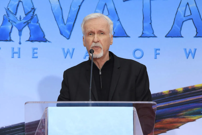James Cameron trong một buổi phỏng vấn năm 2025, thời điểm ông liên tục được hỏi về Avatar 4