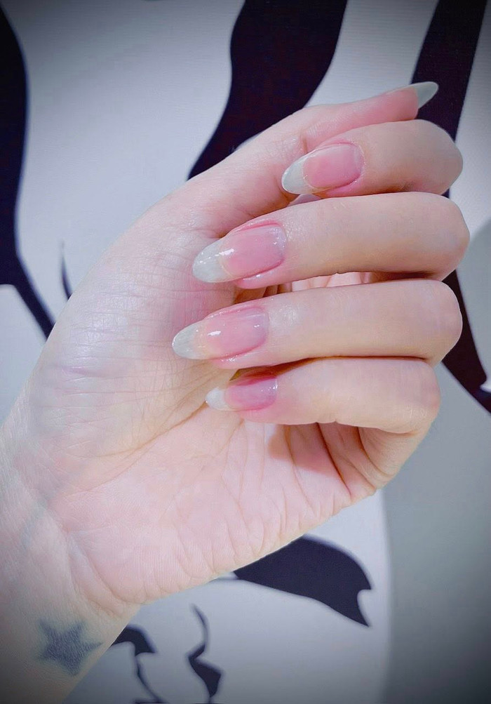 Chia sẻ của Thủy Tiên góp phần vào cuộc thảo luận về xu hướng làm đẹp hiện nay. Ảnh: FBNV