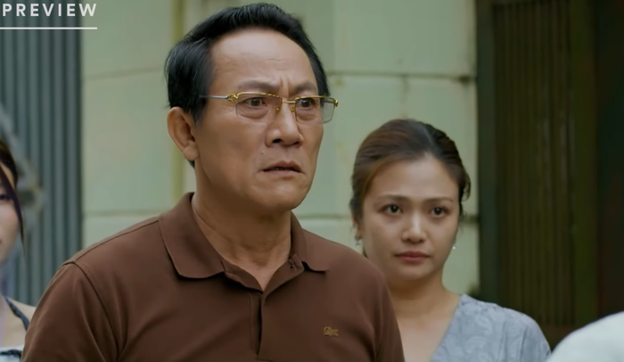 Sau sự cố liên quan đến việc lui tới quán karaoke, ông Phi phải đối diện với sự giận dữ và thất vọng từ bà Ánh.