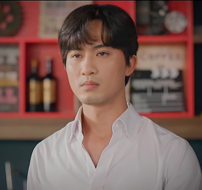 Trong vai Phong - một họa sĩ lãng tử, Doãn Quốc Đam thể hiện màu sắc nhẹ nhàng, tình cảm. Vai diễn giúp anh chứng minh không chỉ hợp với các vai gai góc.