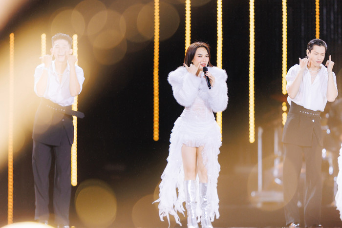 Khoảnh khắc gây 'dậy sóng' của Mỹ Tâm Ảnh 2