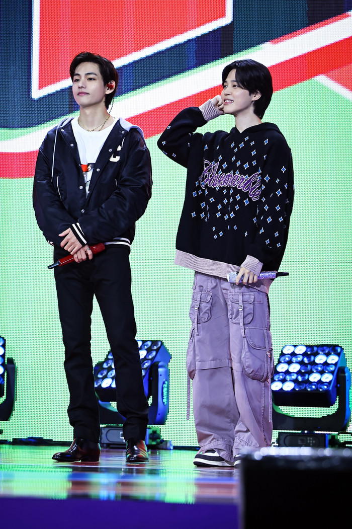 Jimin tiết lộ kỷ niệm với V thời chưa nổi tiếng, thành viên BTS nghe xong không giữ được bình tĩnh Ảnh 5