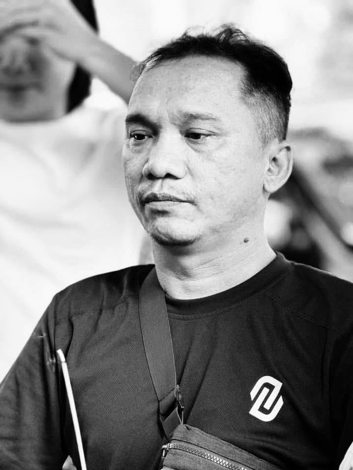 Thông tin đạo diễn Bá Vọng qua đời khiến nhiều nghệ sĩ, khán giả bàng hoàng.&nbsp;