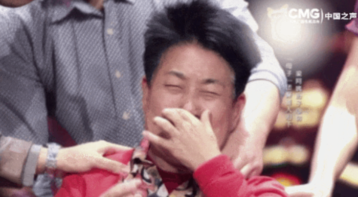 Nam cảnh sát nói dối suốt 12 năm trời, lý do đằng sau khiến hàng triệu người bật khóc Ảnh 3