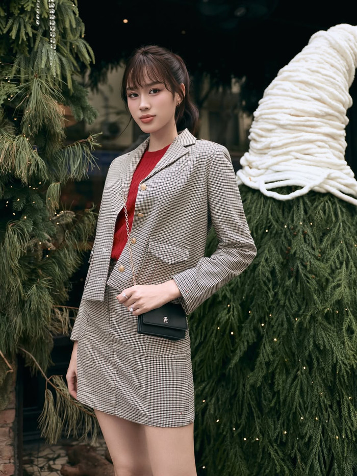 Kiểu tóc mới của Đỗ Thị Hà đem lại vẻ trẻ trung. Ảnh: IGNV