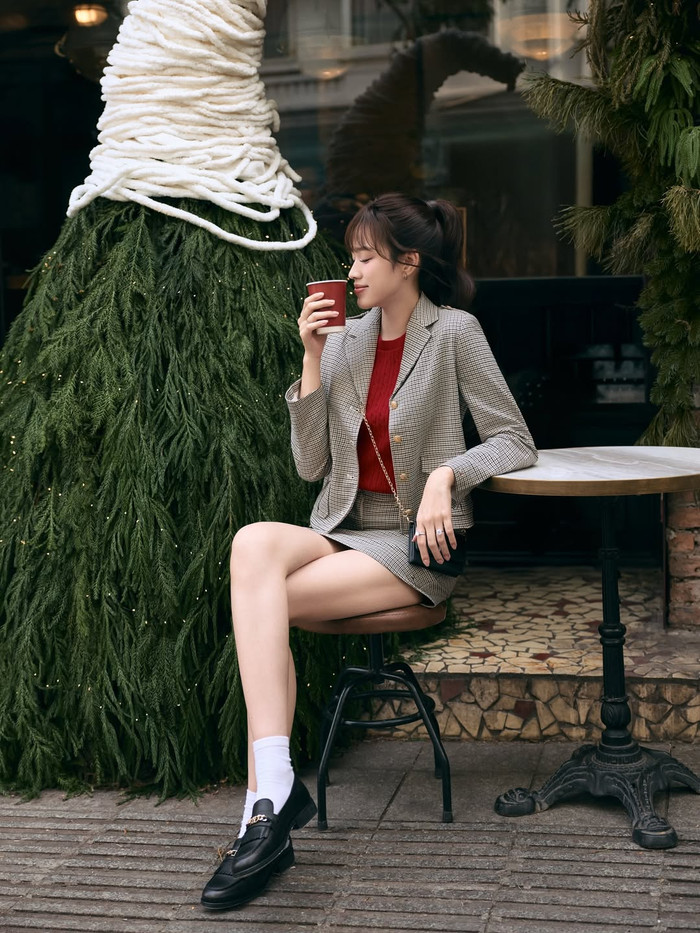 Đỗ Thị Hà thả dáng cùng kiểu tóc mới. Ảnh: IGNV