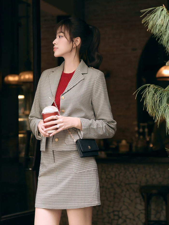 Kiểu tóc trẻ trung của Đỗ Thị Hà phù hợp cho phái đẹp từ 20-30 tuổi đang tìm kiếm sự thay đổi an toàn. Ảnh: IGNV