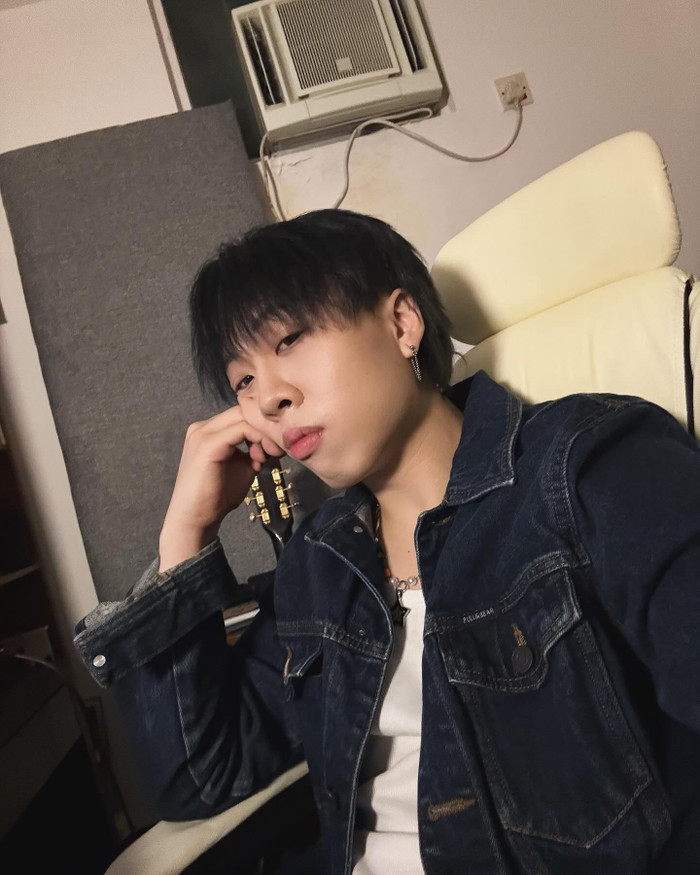 Nam ca sĩ bị bắt tại trận đang ngoại tình, cái kết đầy ê chề Ảnh 1