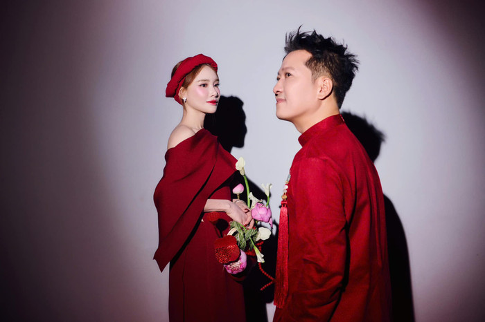 Nhã Phương đồng hành cùng Trường Giang trong dự án phim Tết 2026 Nhà Ba Tôi Một Phòng (Ảnh: FBNV).