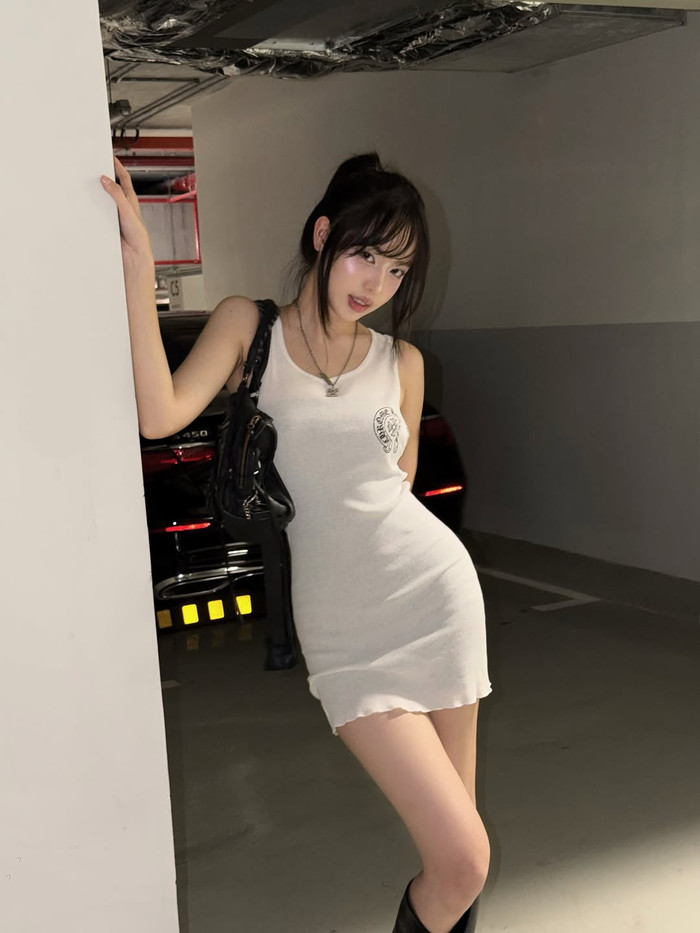 Loạt ảnh mới của Thanh Thủy khiến nhiều fan ngỡ ngàng. (Ảnh: FBNV)