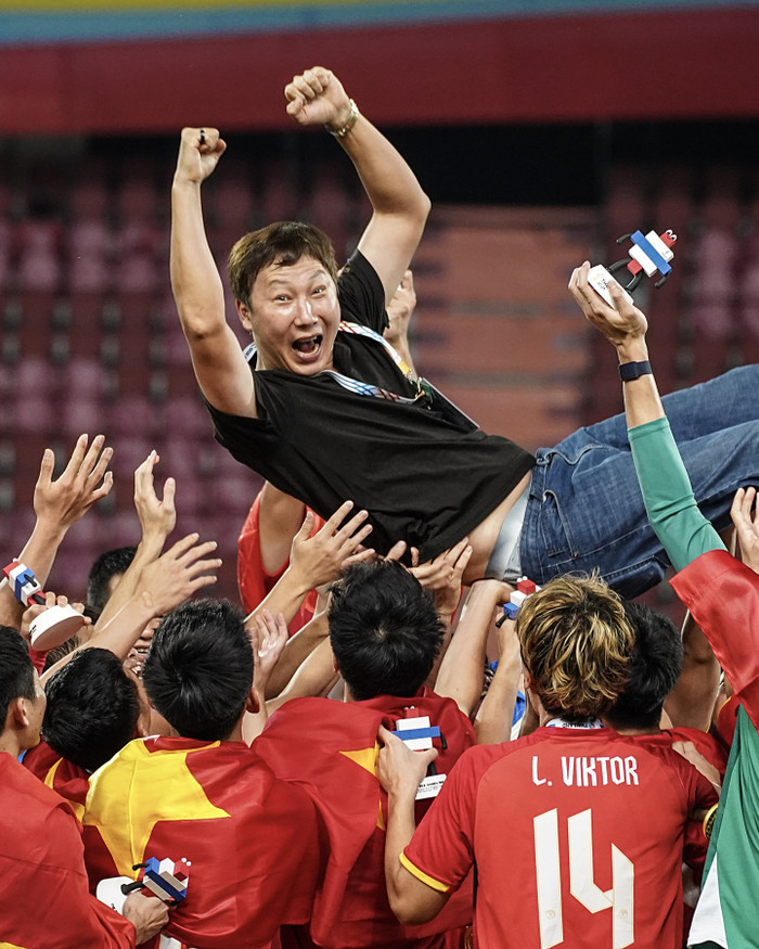 Thành công thời HLV Kim Sang Sik mang đến niềm vui nhưng chưa đi xa hơn so với 7 năm trước. Ảnh: FIFA