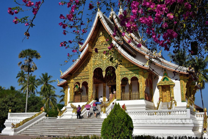 &nbsp;Luang Prabang là địa điểm du lịch nổi tiếng tại Lào.