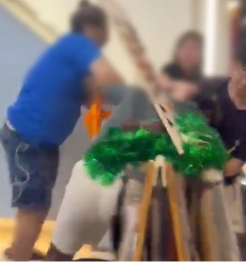 Nam diễn viên bị bắt vì đánh nhau trong trung tâm thương mại Ảnh 1