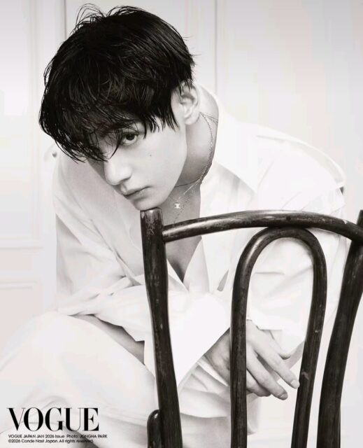 Nam ca sĩ đẹp trai nhất showbiz khoe lưng trần gây sốt Ảnh 5