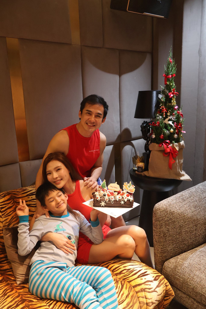 Con trai Lương Thế Thành và Thúy Diễm được nhận xét ngày càng lộ rõ việc thừa hưởng nhiều nét đẹp từ bố mẹ. Ảnh: FBNV